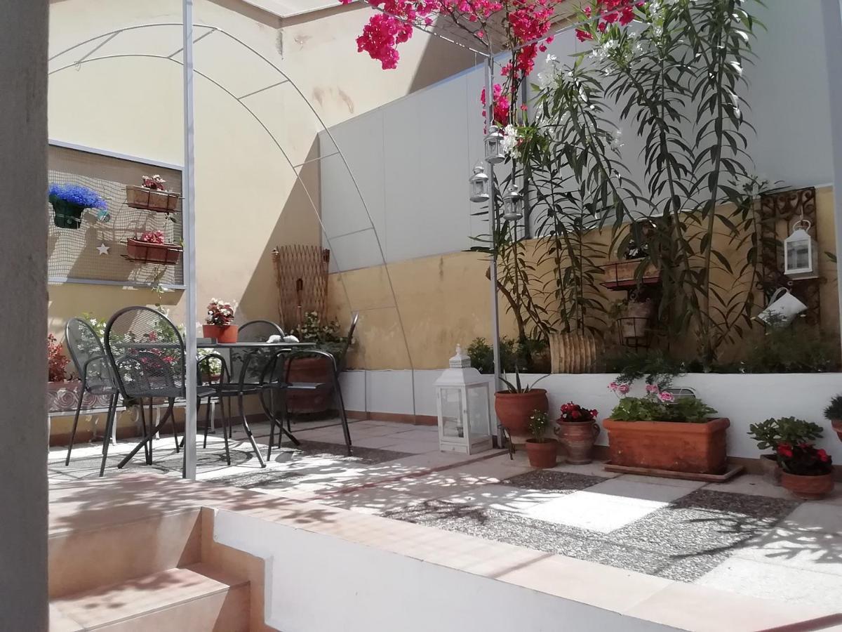 Amazing Semi-Basement Art Apartment Easy Walk To Nafplio Centre Eksteriør billede